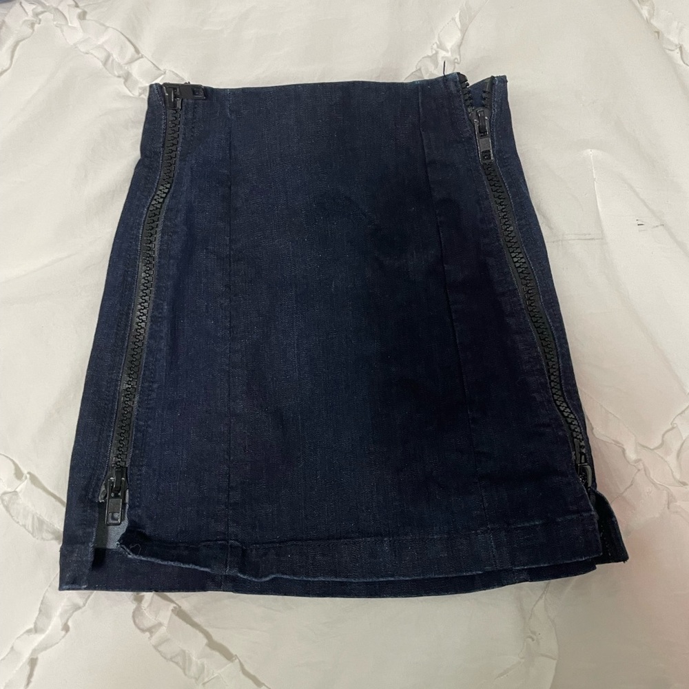 LF carmar denim zipper side skirt SIZE 25
